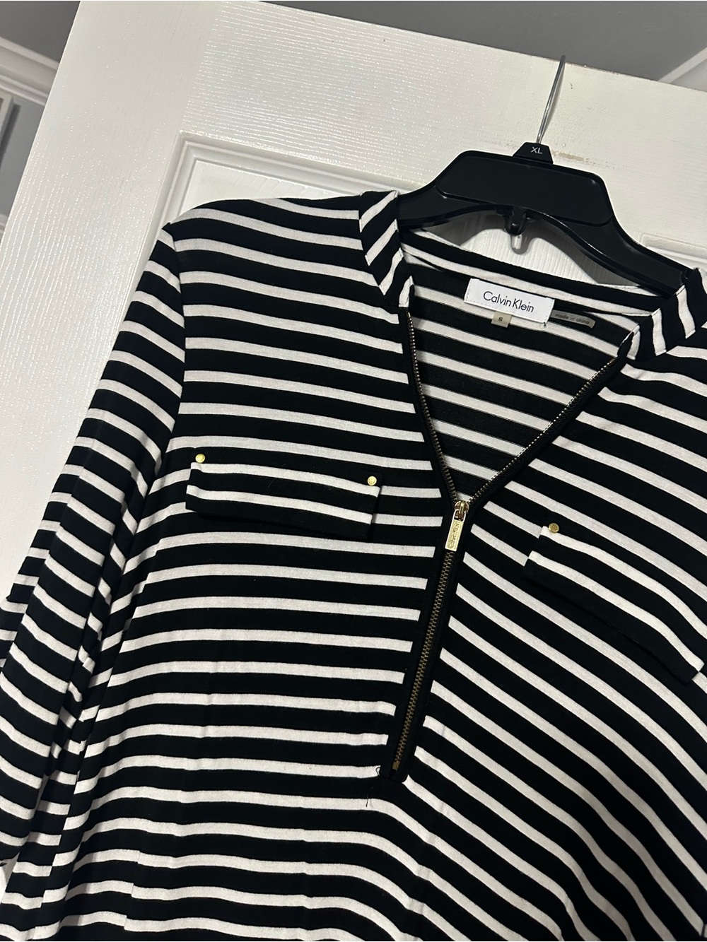 Calvin Klein Striped Half-Zip Roll Tab Sleeve Hi Lo Blouse - Picture 5 of 15